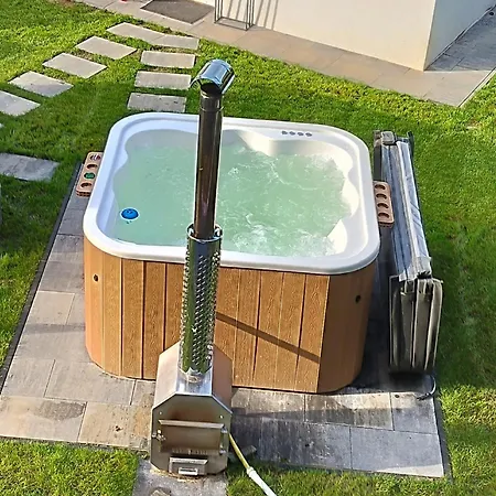 بيت للعطل Jacuzzi Pod Chmurka